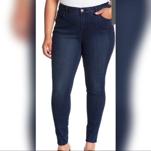 rebel wilson pin up skinny jeans